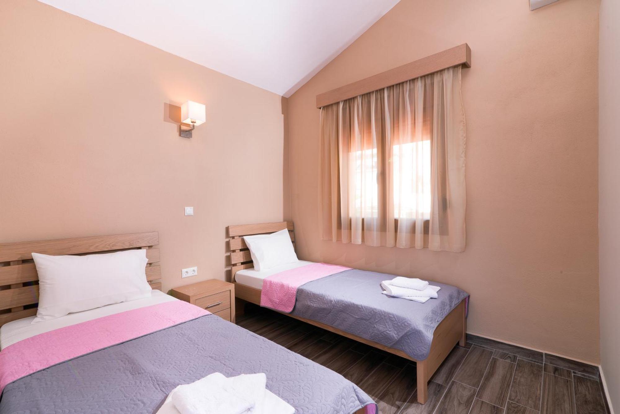 Kapsogeorgis Rooms Koinira Buitenkant foto