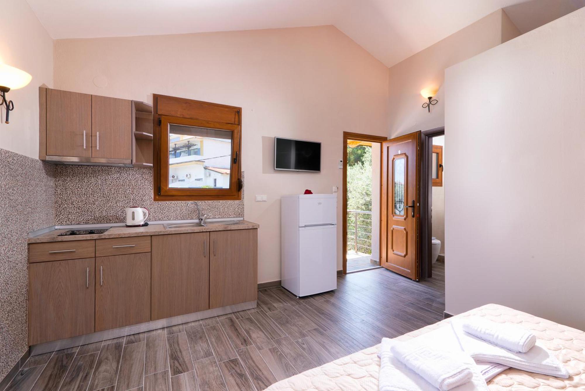 Kapsogeorgis Rooms Koinira Buitenkant foto