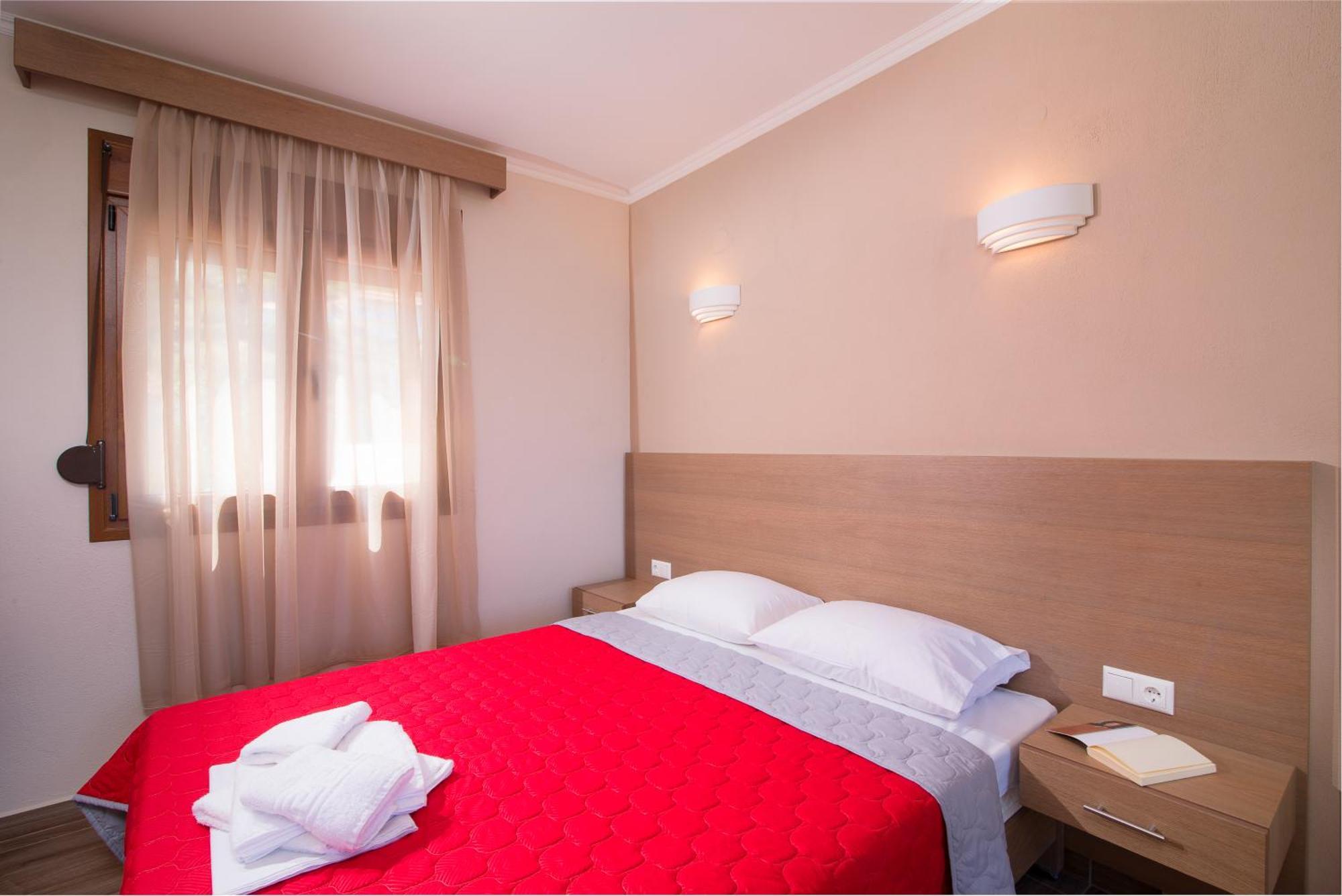 Kapsogeorgis Rooms Koinira Buitenkant foto