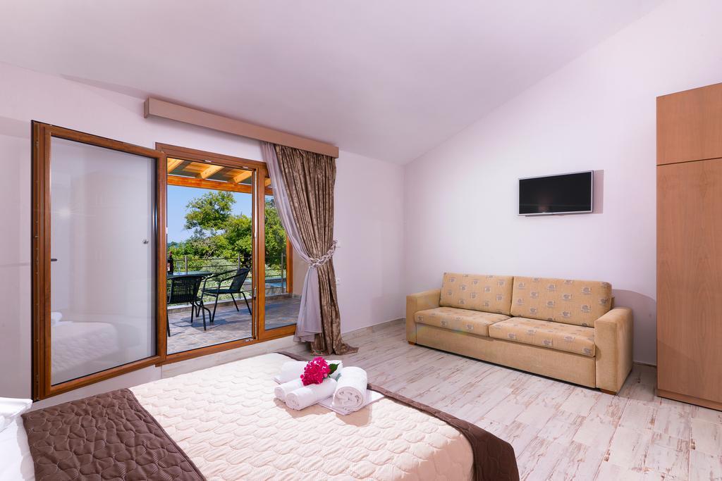 Kapsogeorgis Rooms Koinira Buitenkant foto