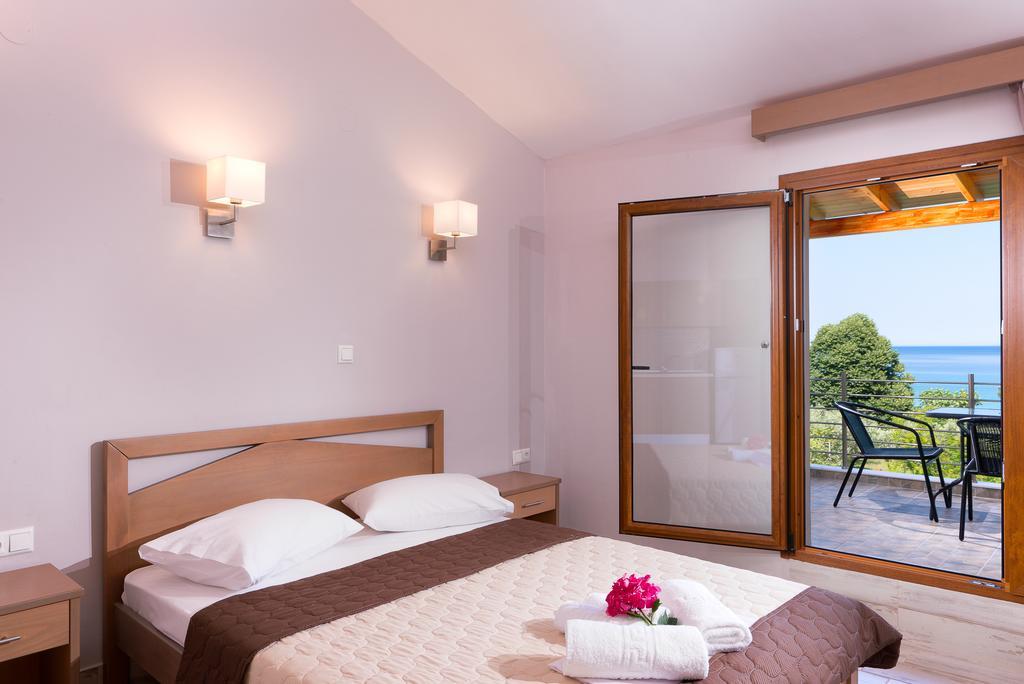 Kapsogeorgis Rooms Koinira Buitenkant foto